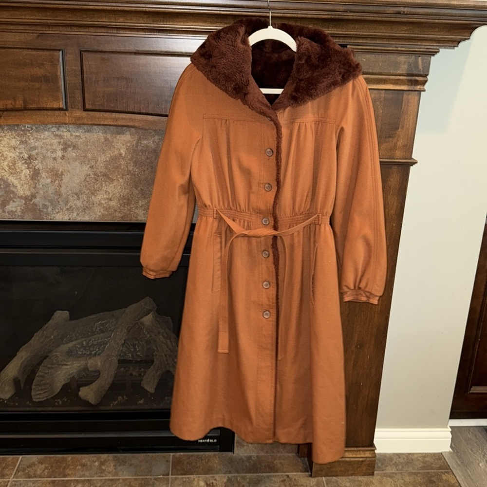Vintage Bonders brown hooded jacket coat faux fur lining  and trim est size M
